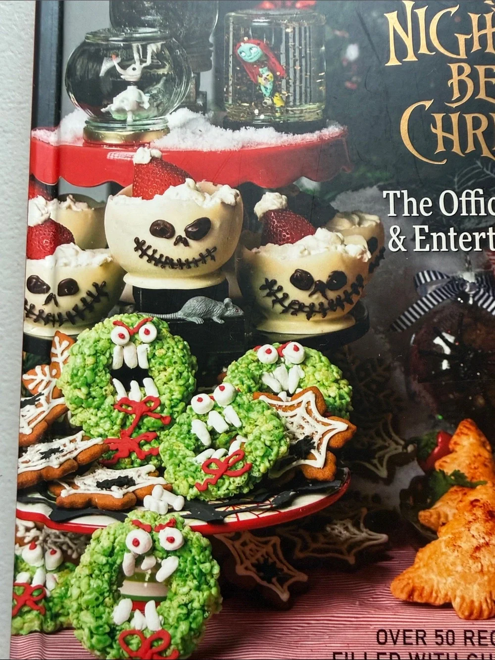 Disney Tim Burton's The Nightmare Before Christmas Cookbook - Black/Green Cover